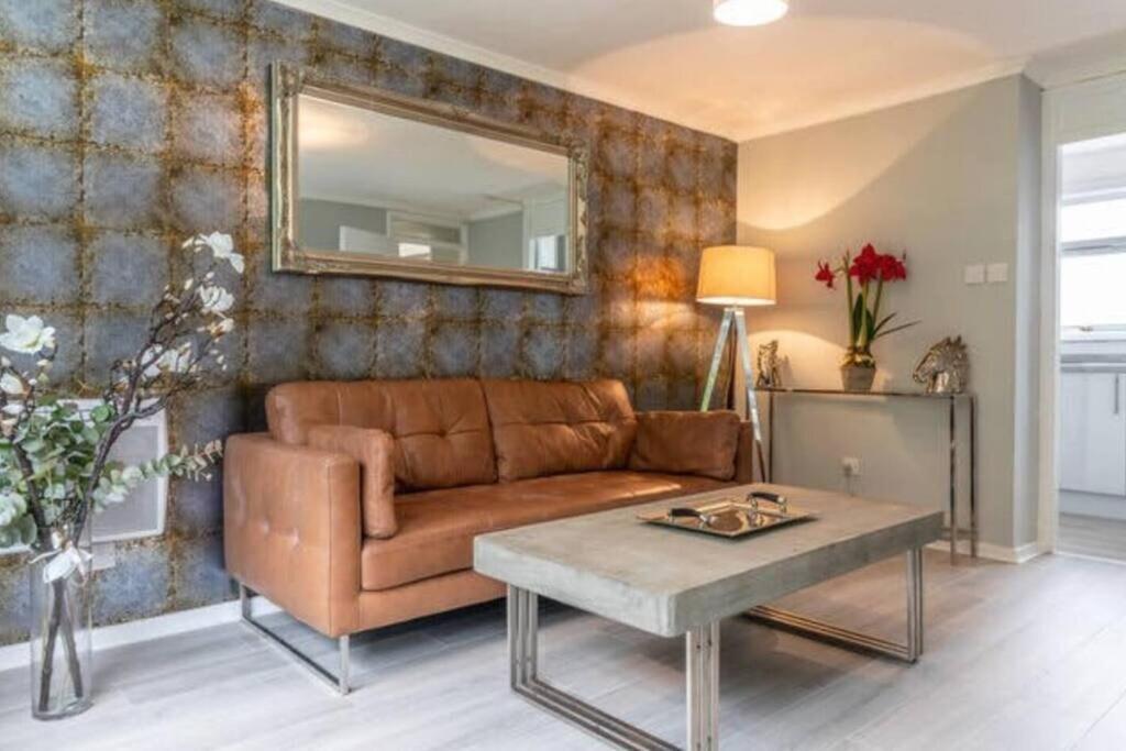 Ferienwohnung Cosy 1 Bed With Parking In City Centre Glasgow Exterior foto