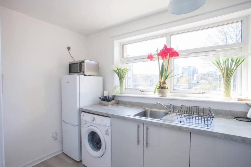 Ferienwohnung Cosy 1 Bed With Parking In City Centre Glasgow Exterior foto