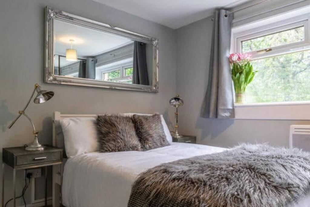 Ferienwohnung Cosy 1 Bed With Parking In City Centre Glasgow Exterior foto