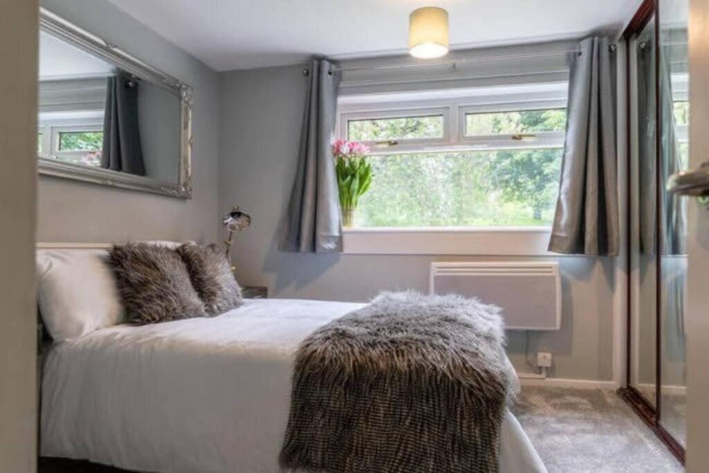 Ferienwohnung Cosy 1 Bed With Parking In City Centre Glasgow Exterior foto